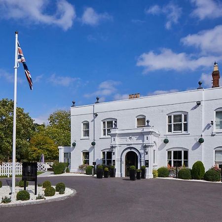 Worldhotels Distinctive Woughton House Hotel Milton Keynes Eksteriør bilde