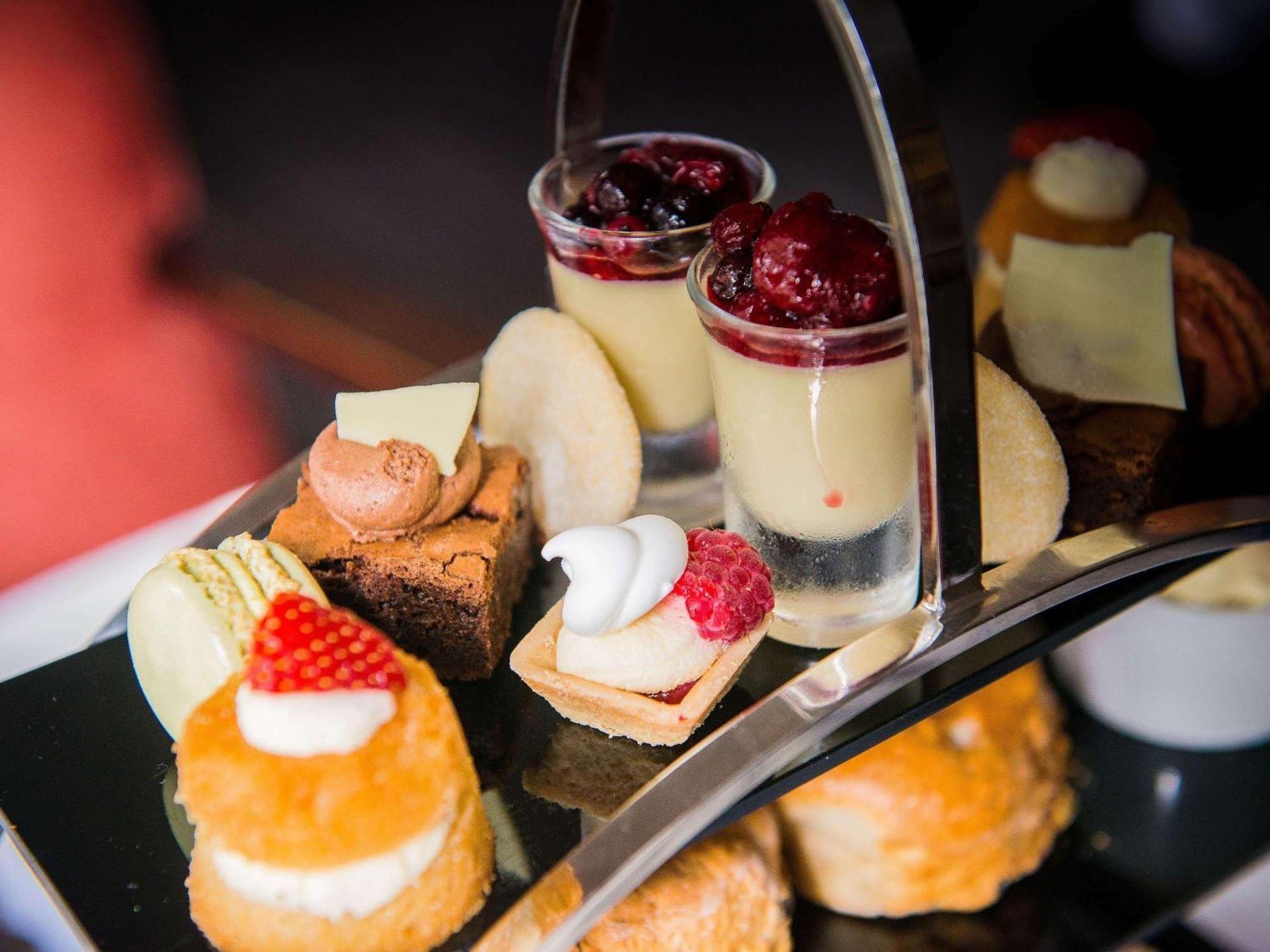 Worldhotels Distinctive Woughton House Hotel Milton Keynes Eksteriør bilde
