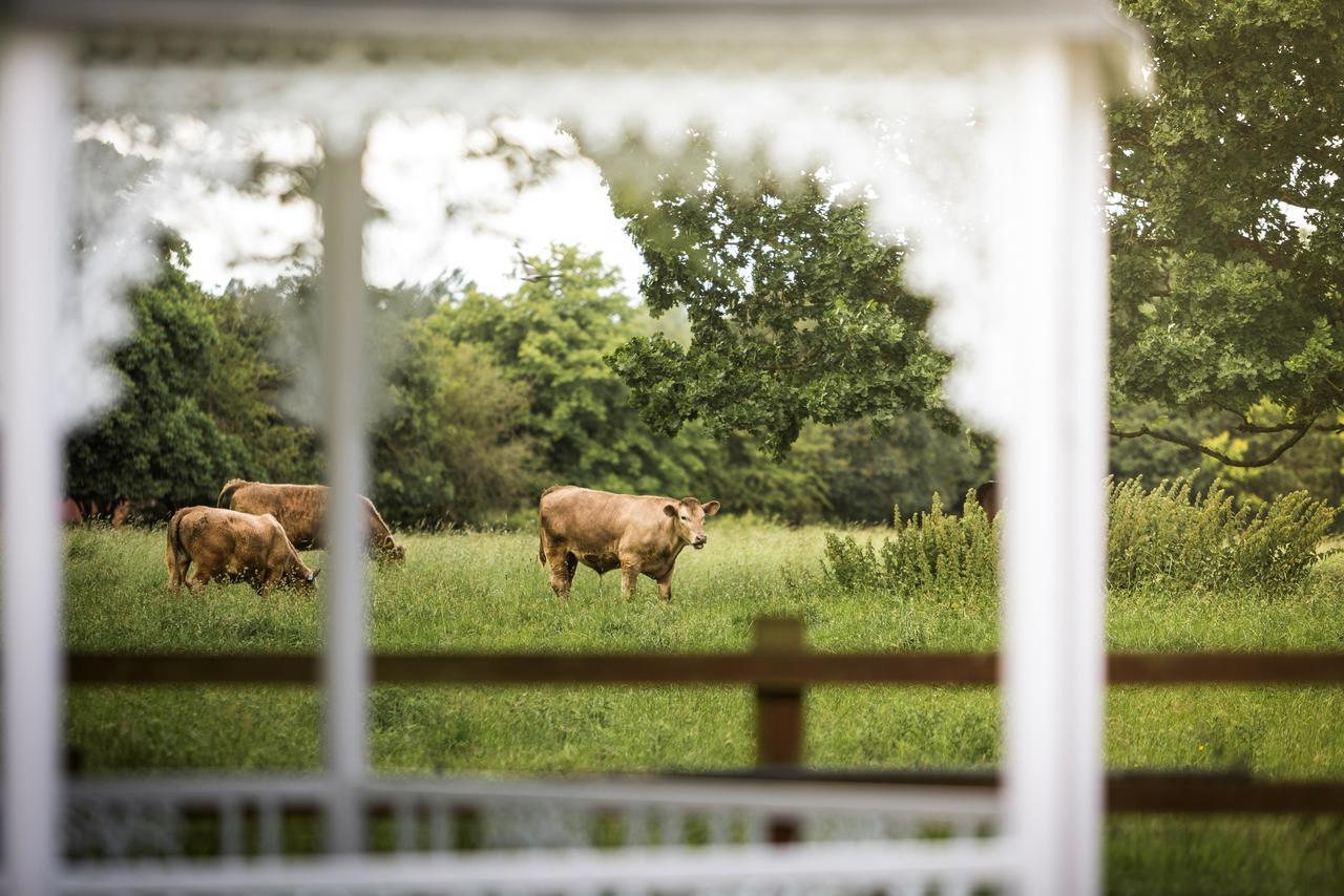 Worldhotels Distinctive Woughton House Hotel Milton Keynes Eksteriør bilde
