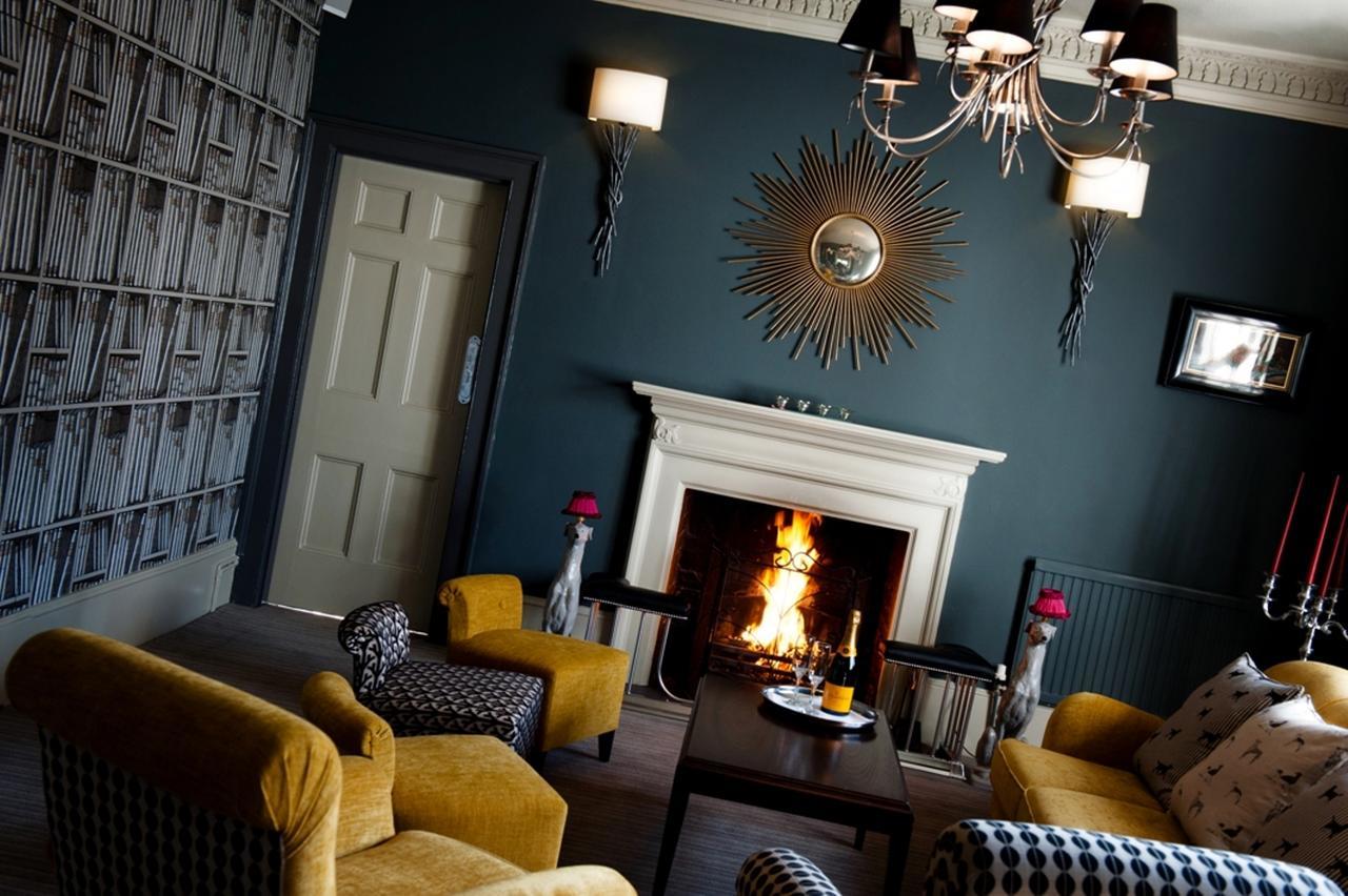 Worldhotels Distinctive Woughton House Hotel Milton Keynes Eksteriør bilde