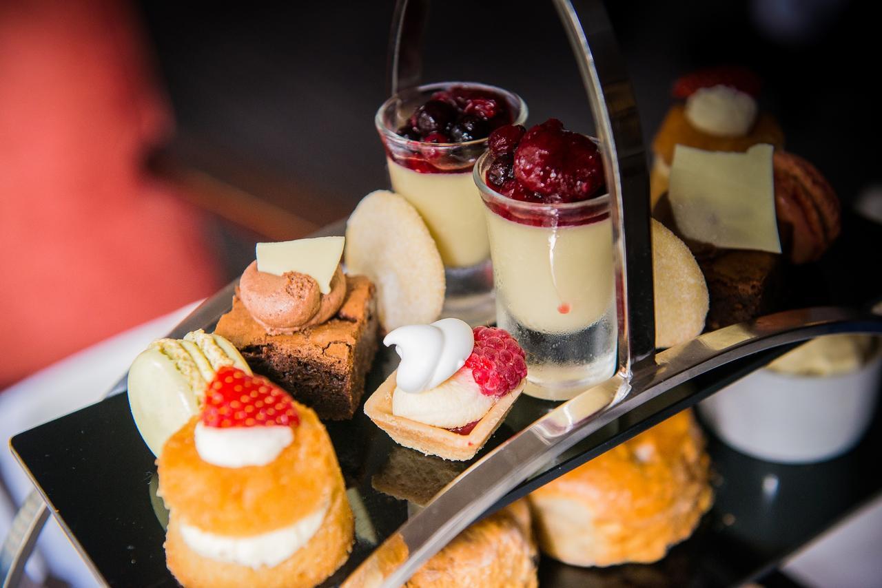 Worldhotels Distinctive Woughton House Hotel Milton Keynes Eksteriør bilde