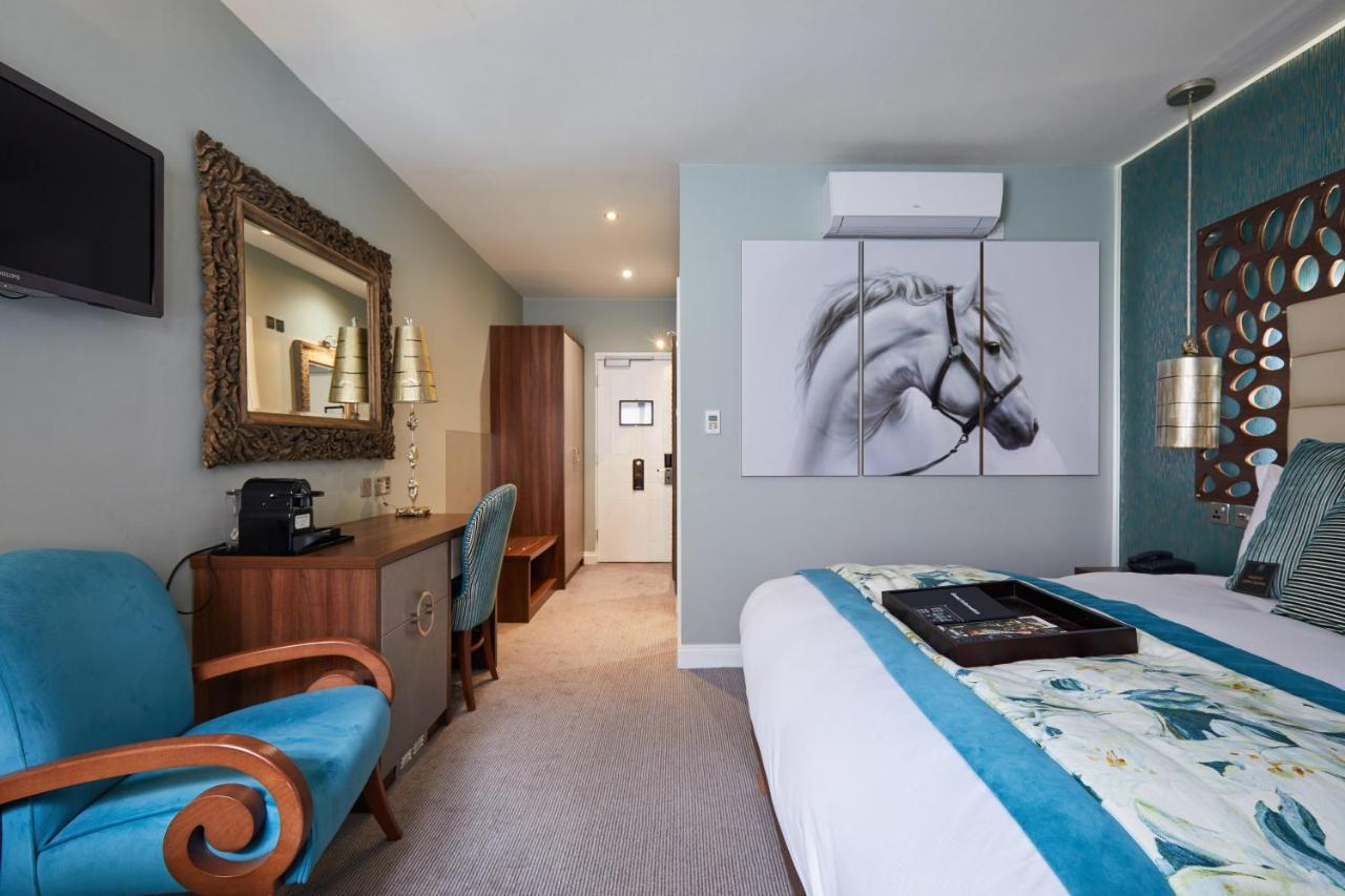 Worldhotels Distinctive Woughton House Hotel Milton Keynes Eksteriør bilde
