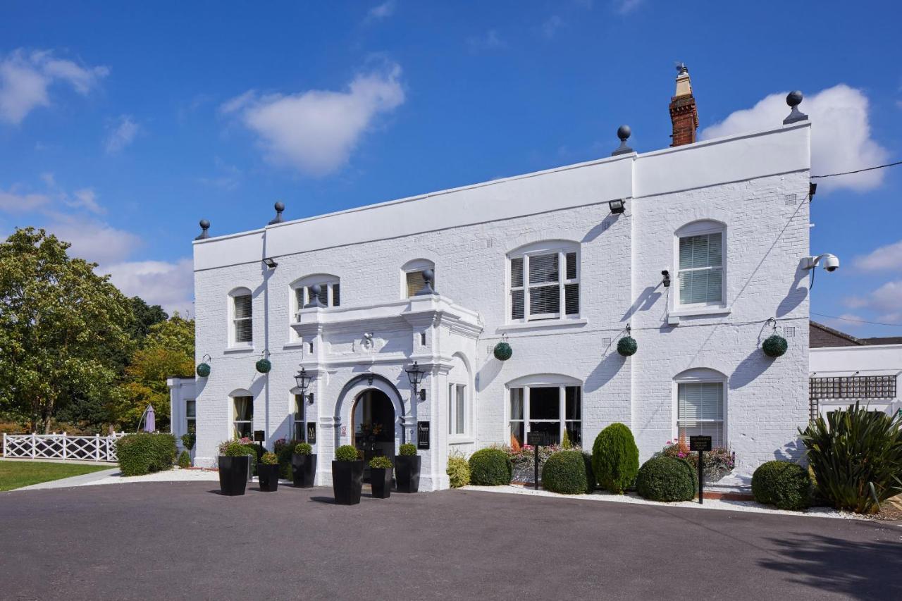 Worldhotels Distinctive Woughton House Hotel Milton Keynes Eksteriør bilde