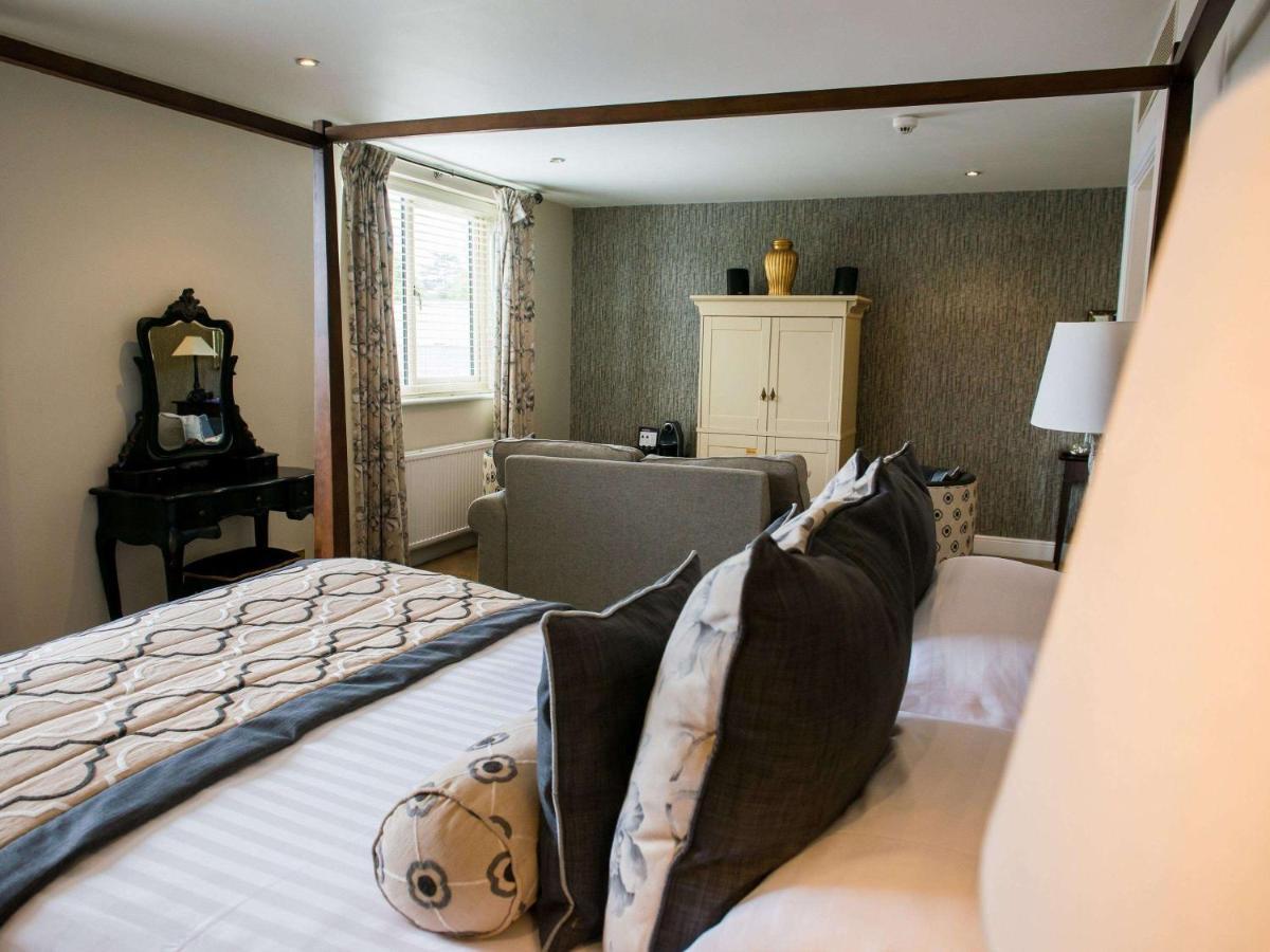 Worldhotels Distinctive Woughton House Hotel Milton Keynes Eksteriør bilde