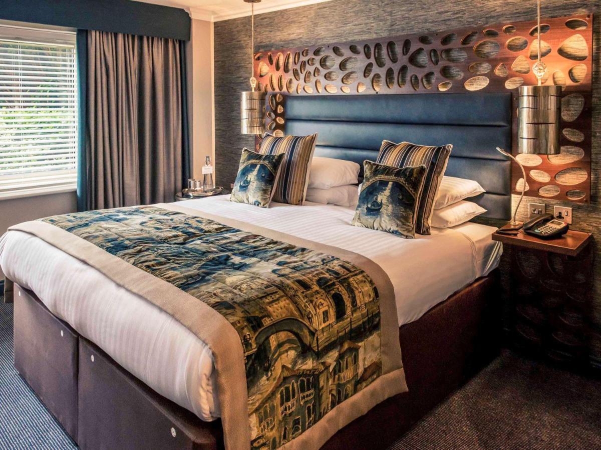 Worldhotels Distinctive Woughton House Hotel Milton Keynes Eksteriør bilde